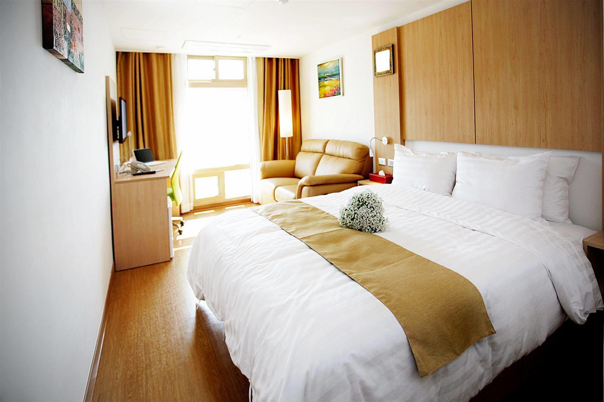 Gunsan Apple Tree Hotel Ngoại thất bức ảnh